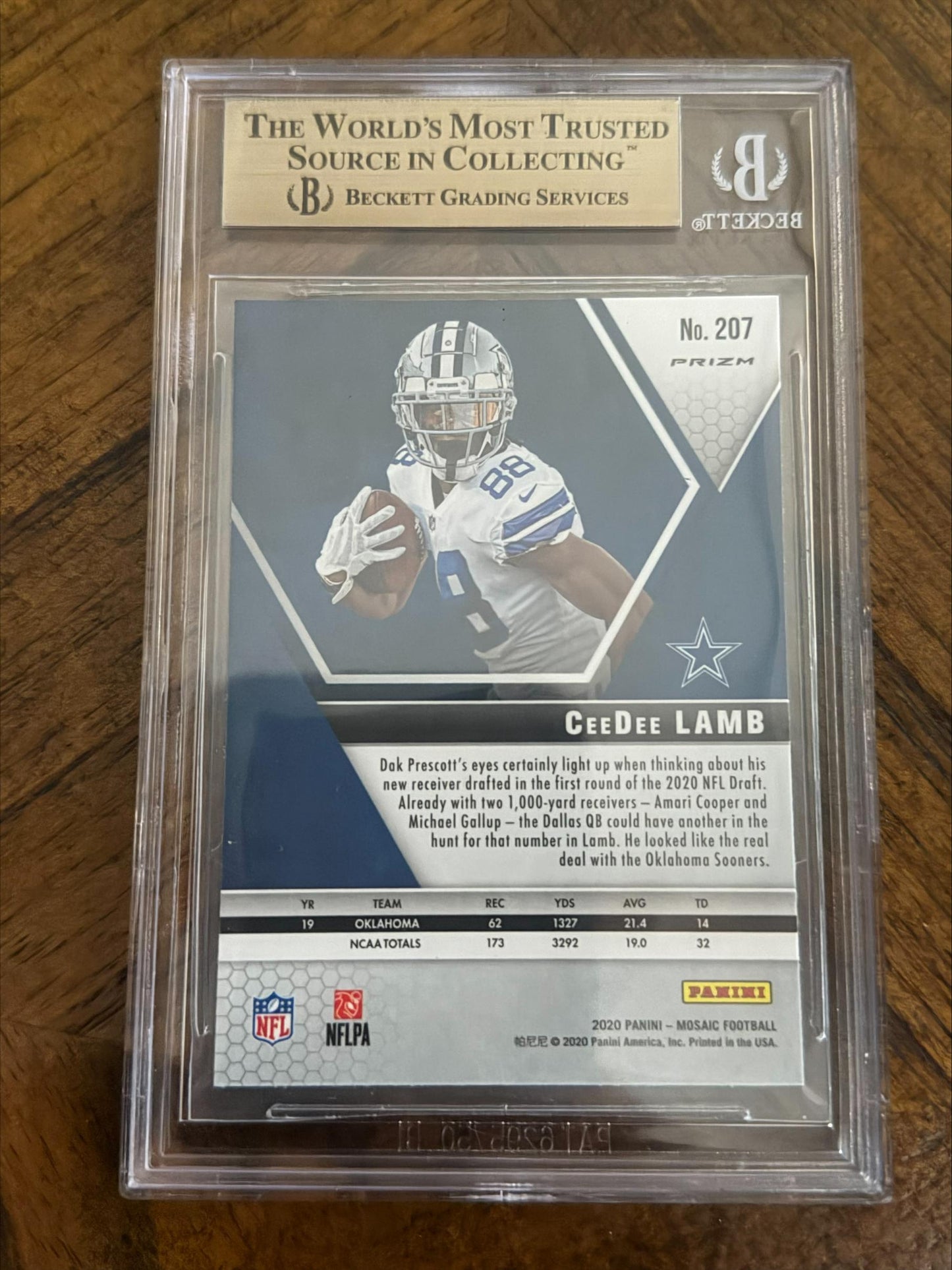 2020 Panini Mosaic #207 CeeDee Lamb Prizm Green BGS 9.5